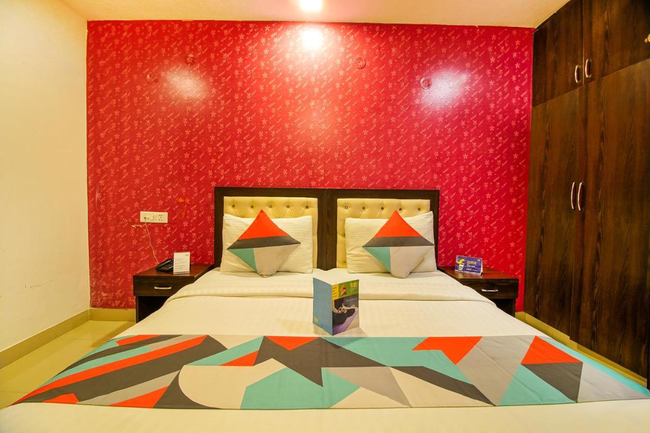 Fabexpress Tp Suite Near Igi Airport New Delhi Luaran gambar